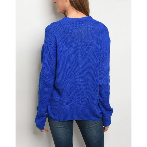 💙💙Royal Blue knit Sweater 💙💙 - Picture 4 of 4